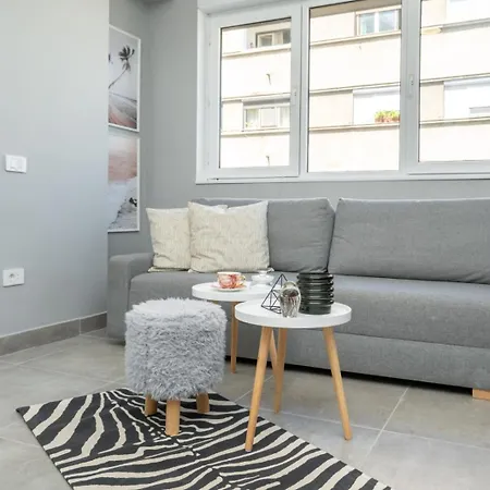 Minimalist 1bdr In Magheru